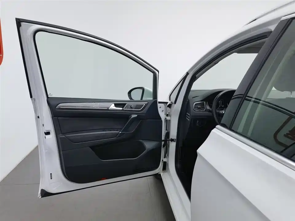 Volkswagen Golf*Jiayu