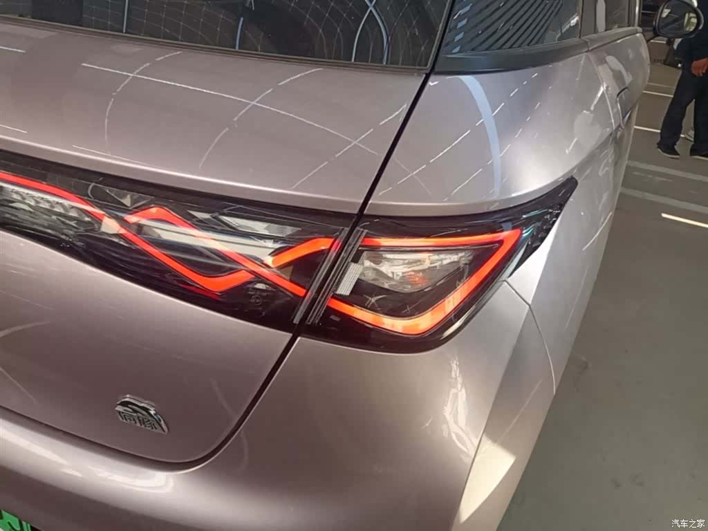 BYD Dolphin, 2022 8