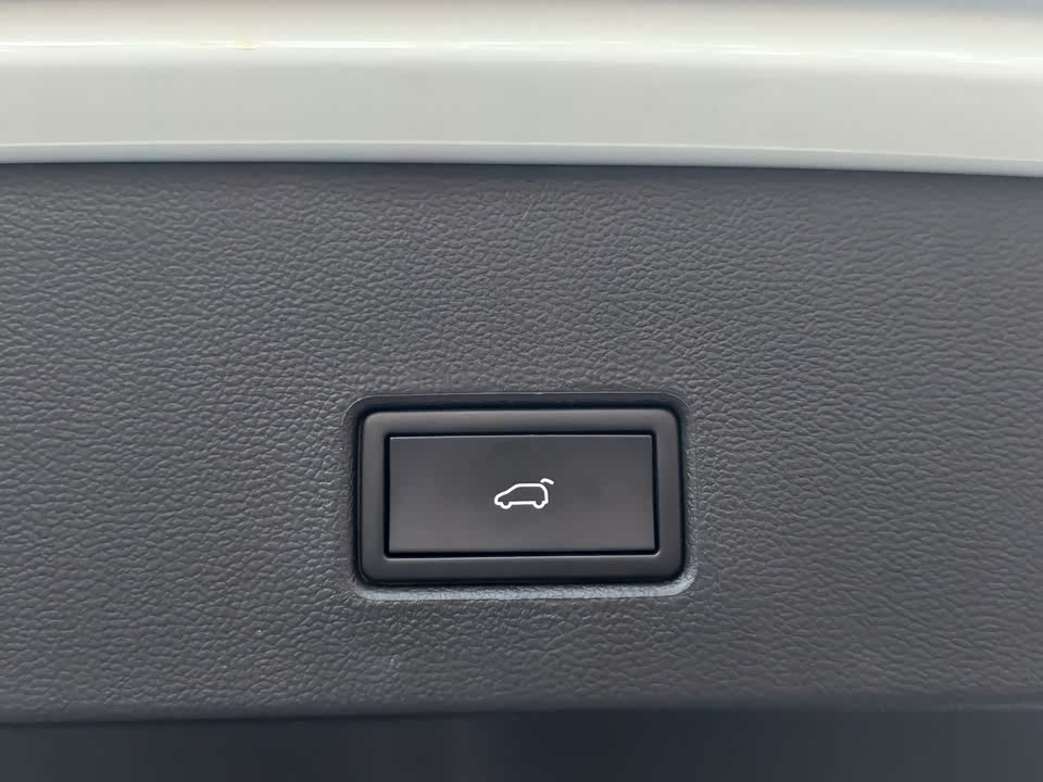 Volkswagen T-ROC exploring Songs