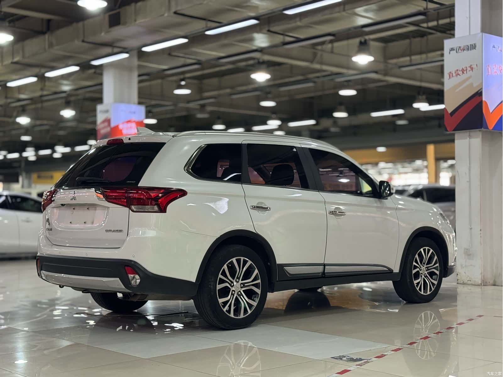 Mitsubishi Outlander, 2017 все фото