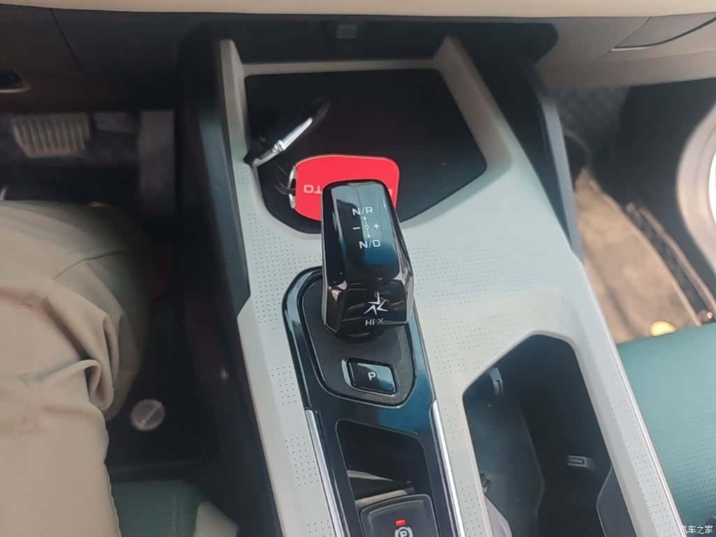 Geely Emgrand, 2022 14