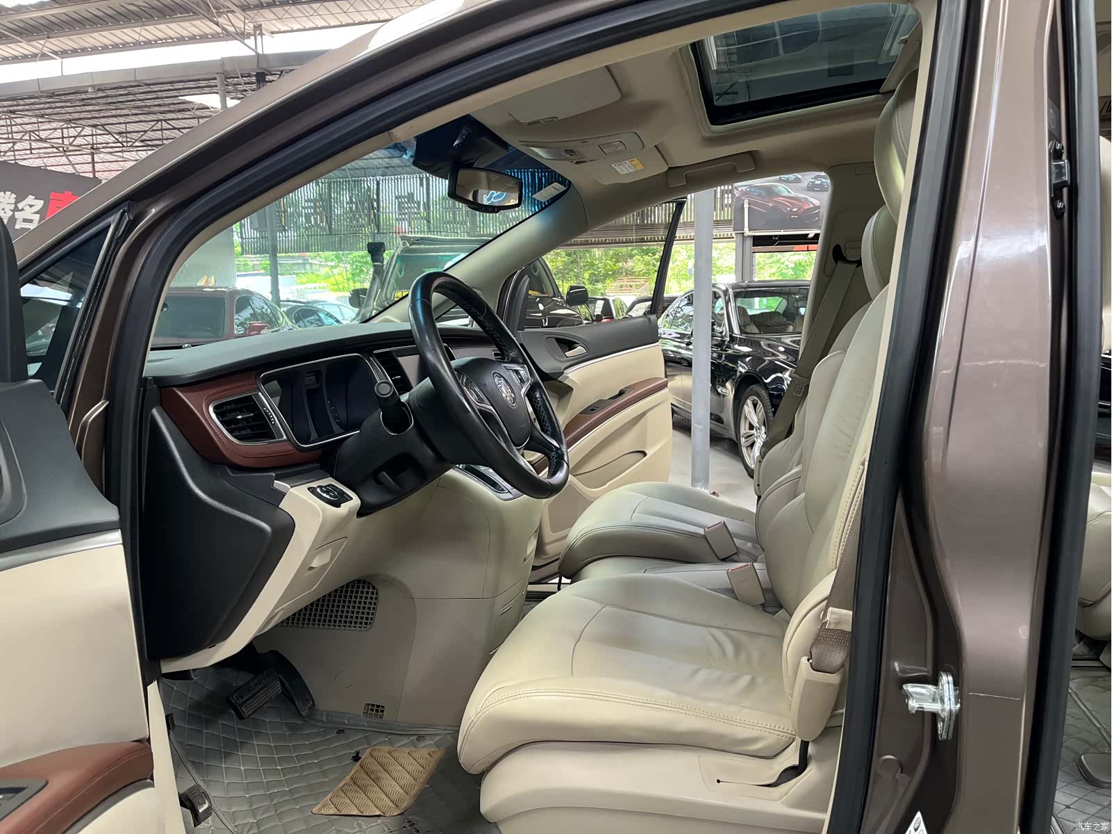 Buick GL8, 2014 16