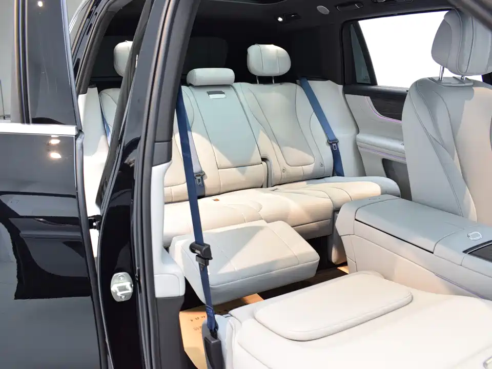 AITO Ask the world M9