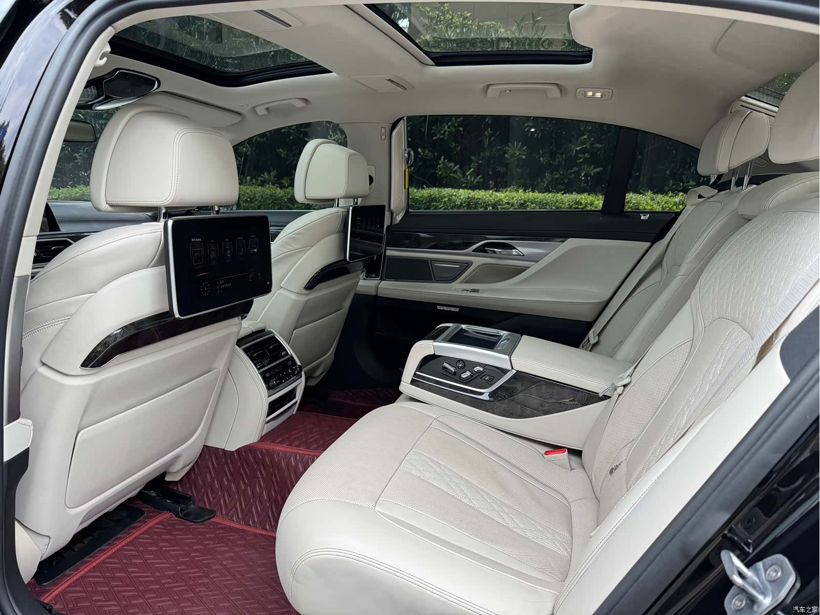 BMW 7 Series, 2017 17