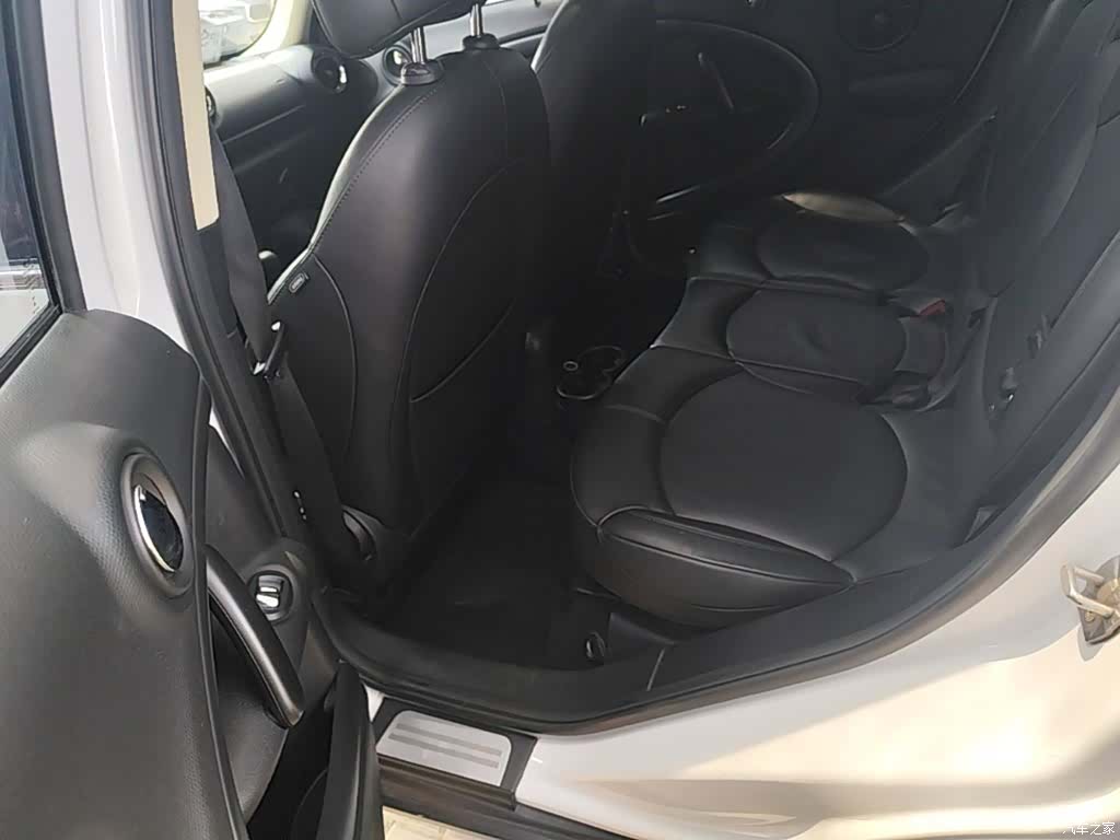 Mini Countryman, 2015 17