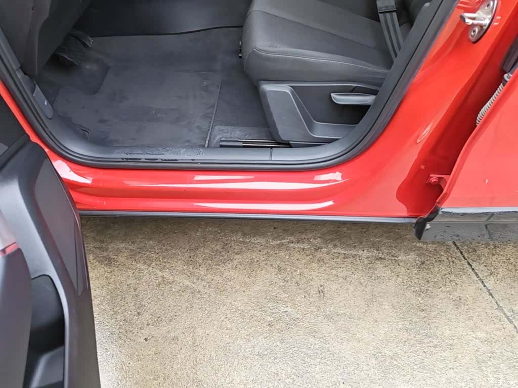 Audi Q2L, 2020 22