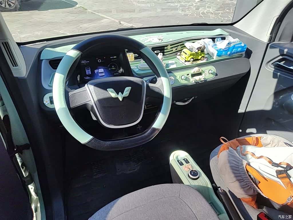 Wuling MINIEV, 2023 10