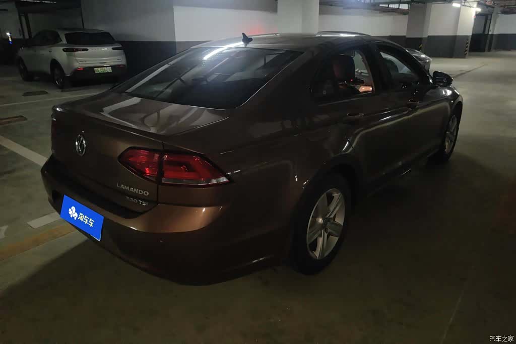 Volkswagen Lamando, 2016 3