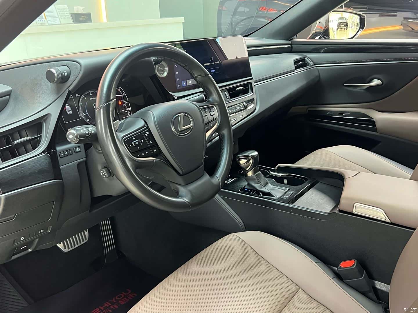 Lexus ES, 2023 8