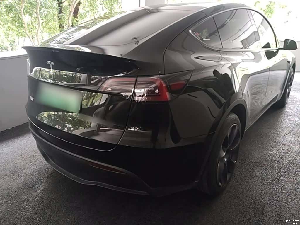 Tesla Model Y, 2023 7