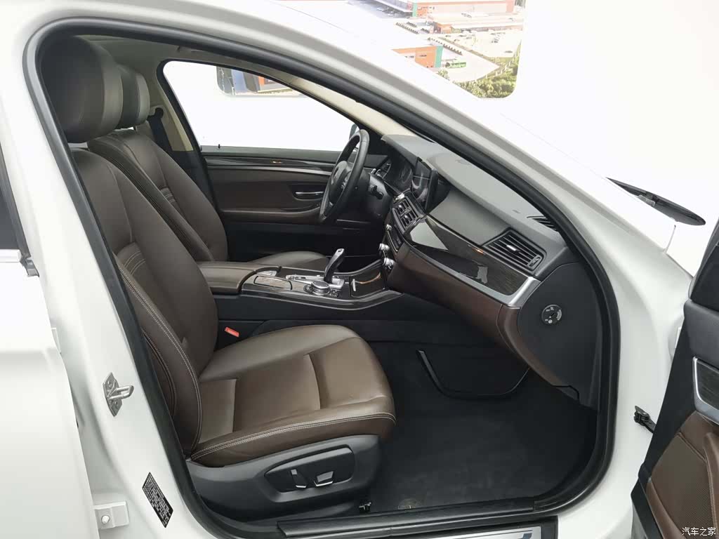 BMW 5 Series, 2015 23