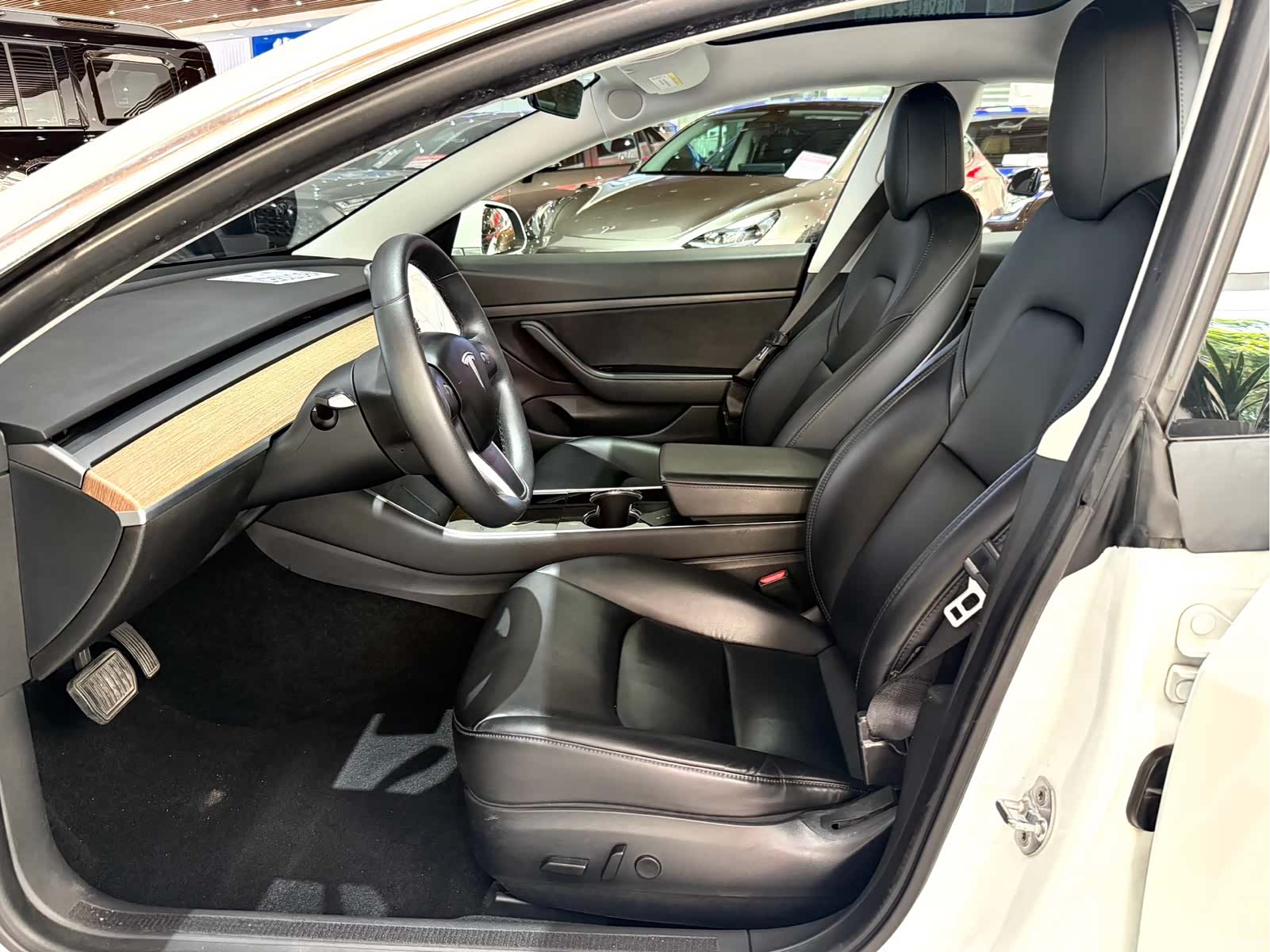 Tesla Model 3, 2020 7