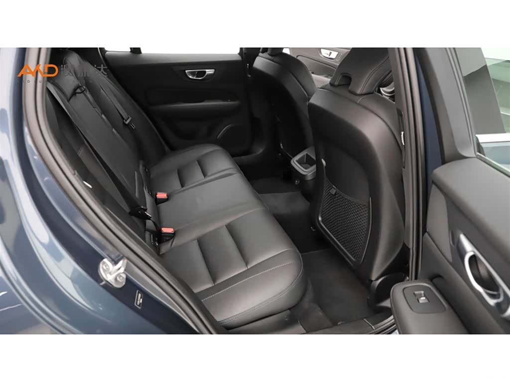 Volvo V60, 2023 8