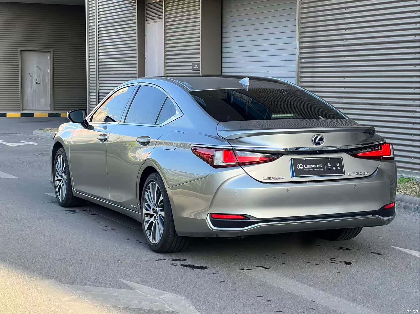 Lexus ES, 2021 9