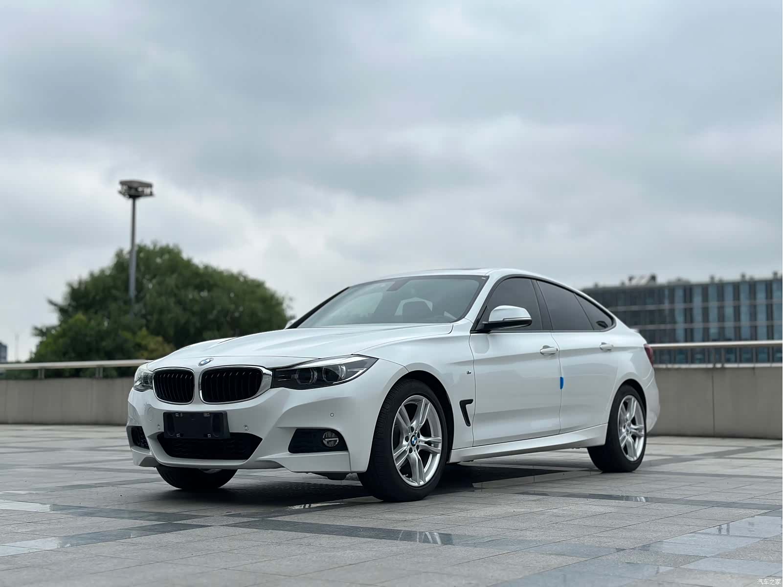 BMW 3 Series, 2021 1