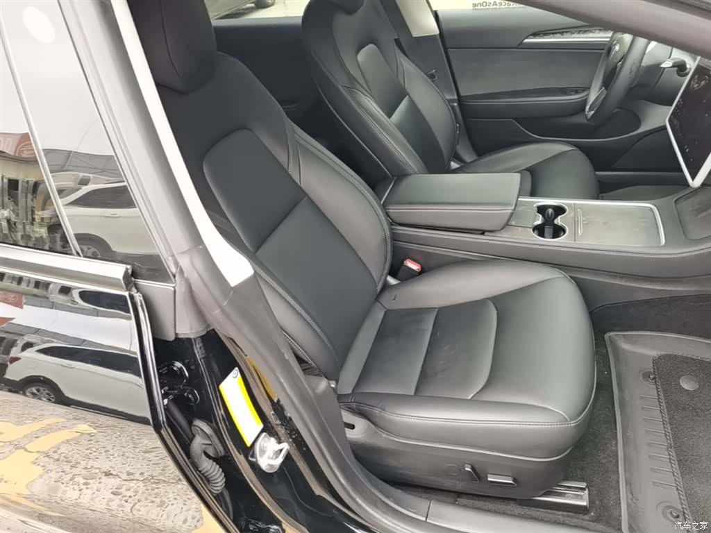 Tesla Model 3, 2022 25
