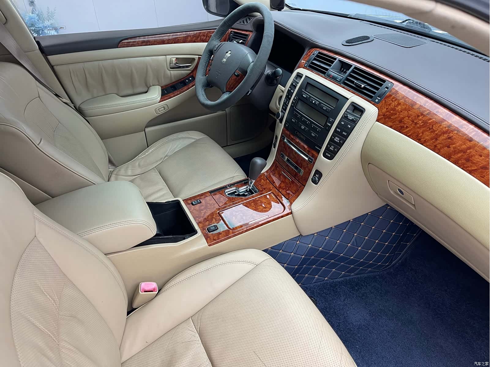 Toyota Crown, 2008 8