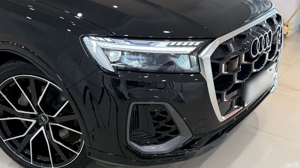 Audi Q7, 2025 15