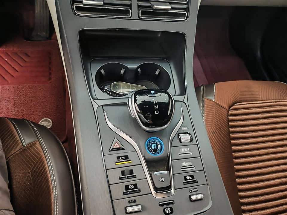 BYD Qin Yuan BYD Qin Yuan