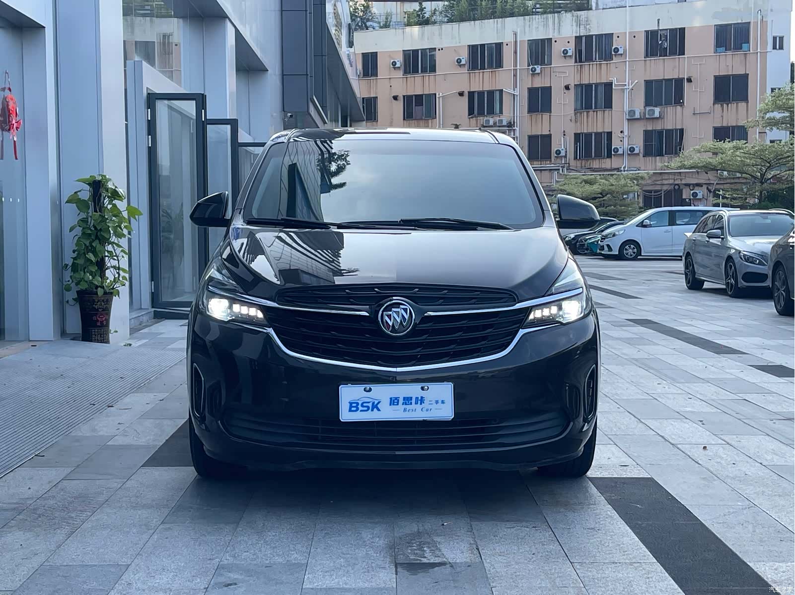 Buick GL8, 2021 2