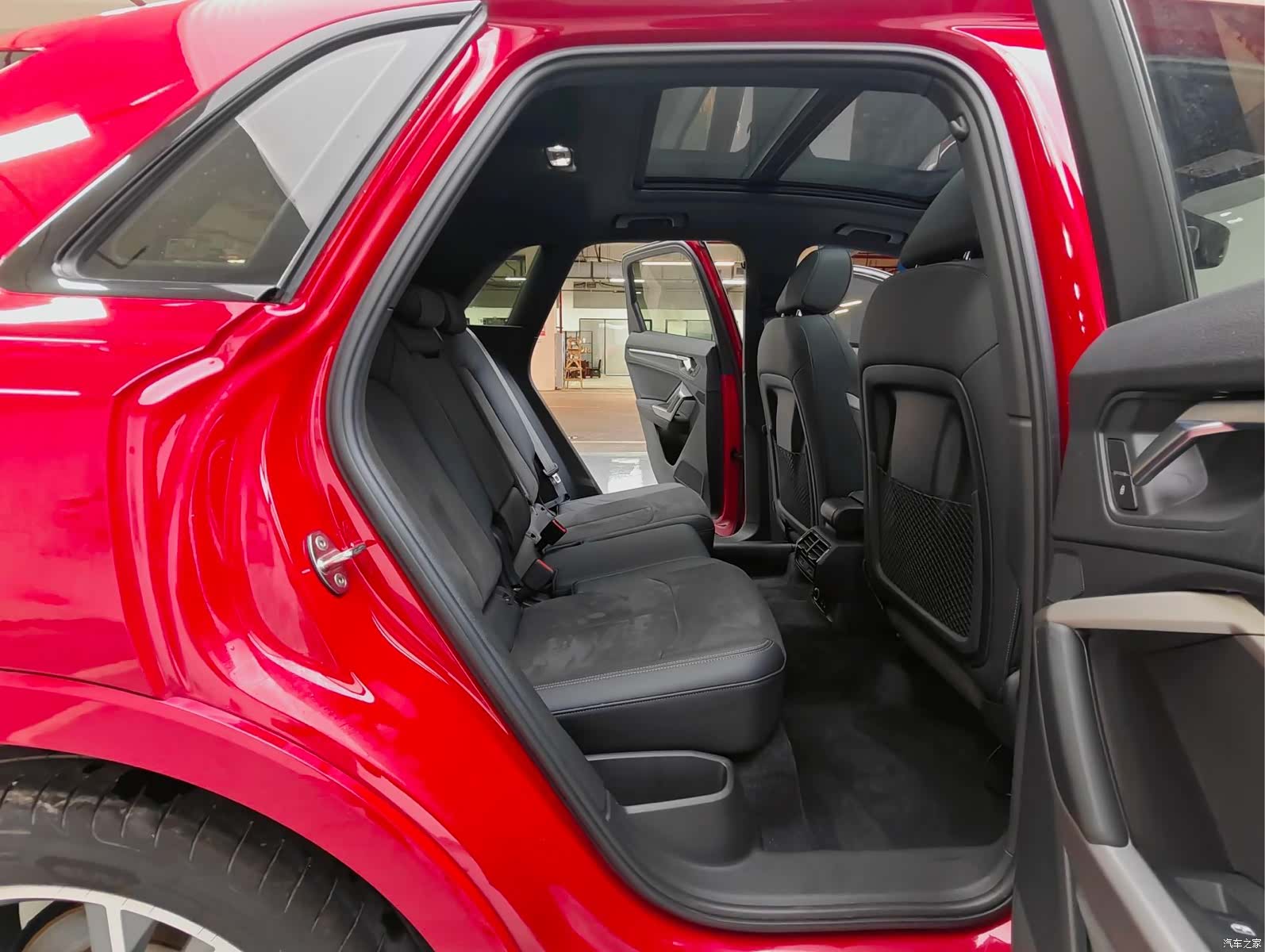Audi Q3, 2023 11