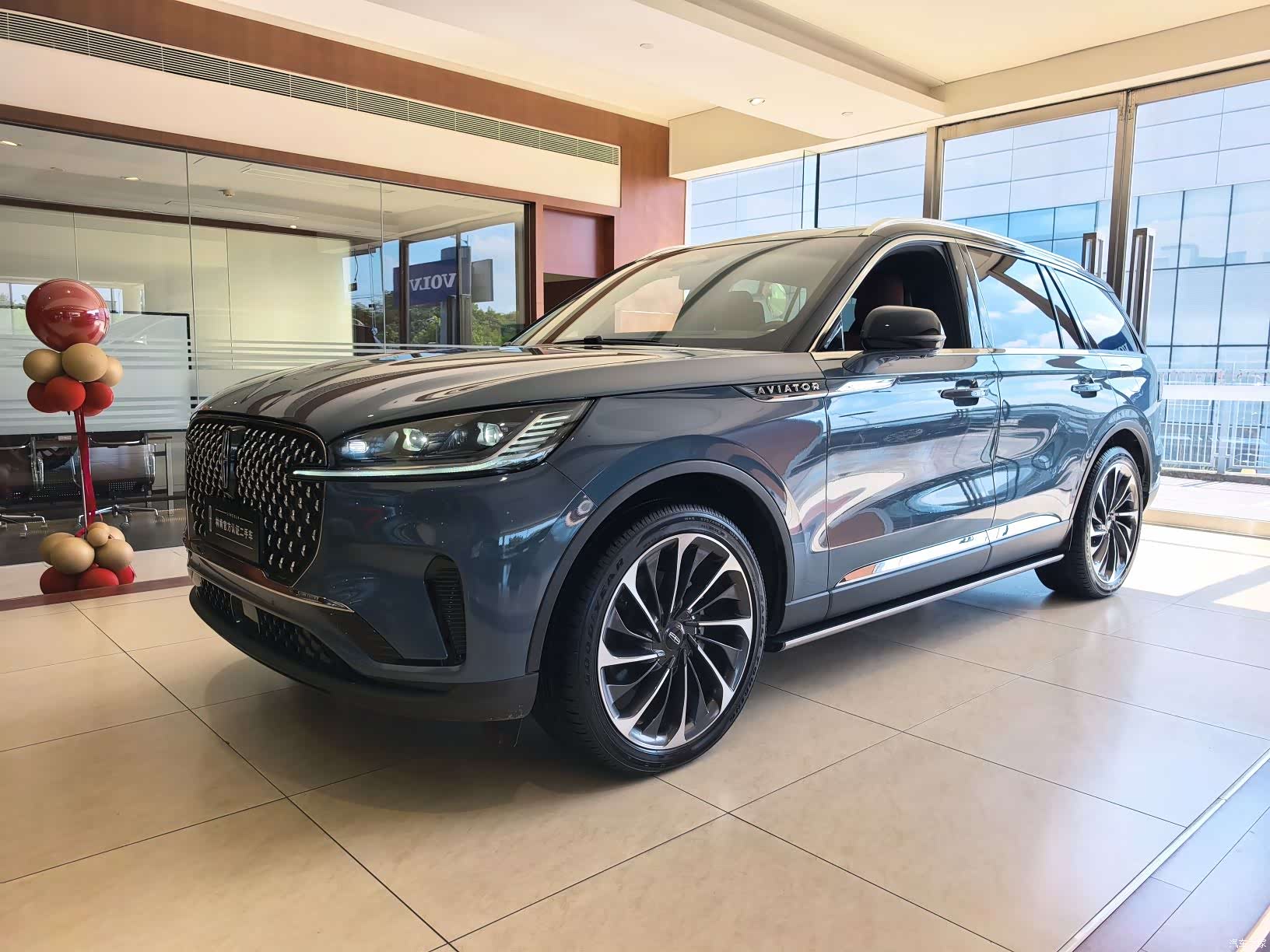 Lincoln Aviator, 2024 1