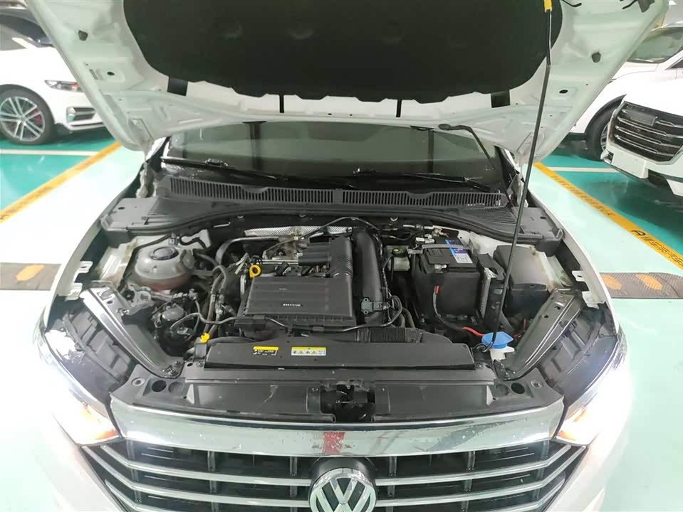 Volkswagen Sagitar