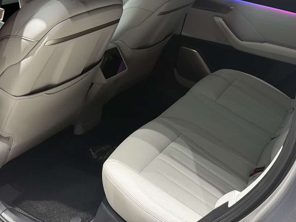 NIO L60 NIO L60