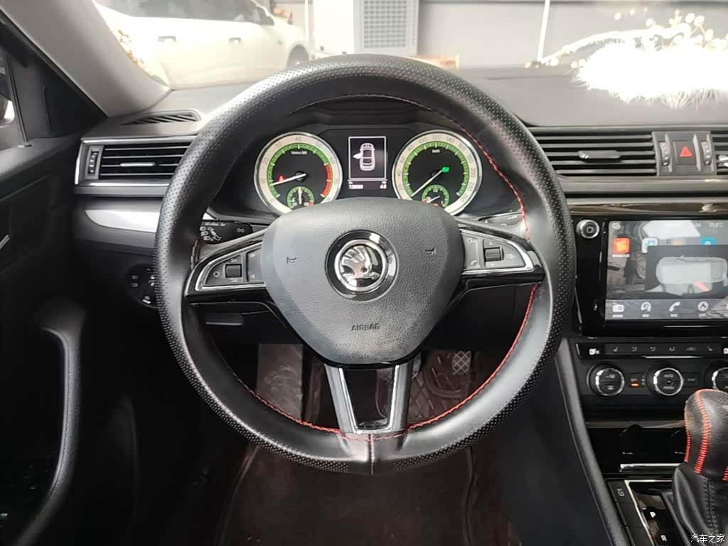 Skoda Superb, 2018 11
