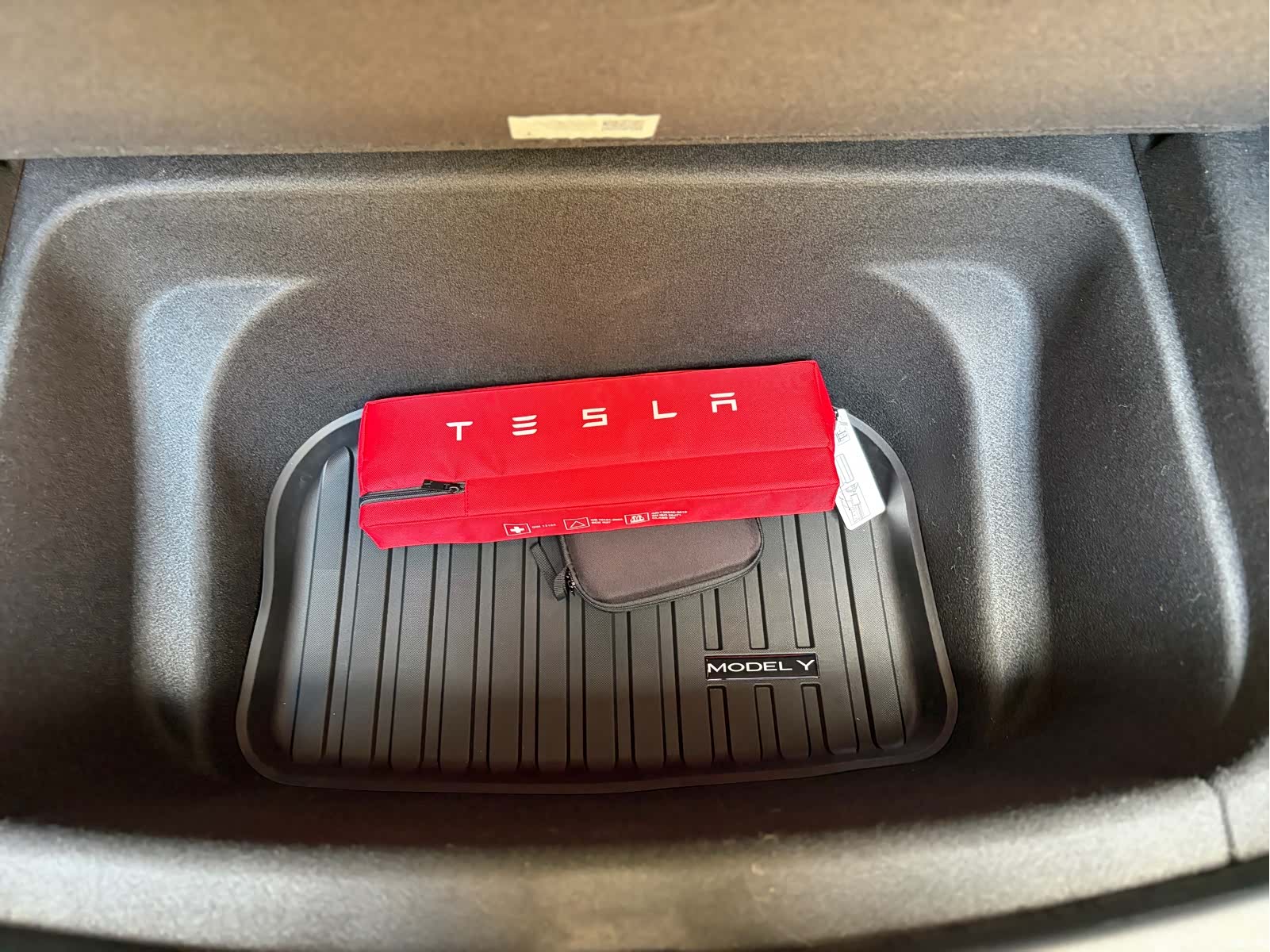 Tesla Model Y, 2023 12