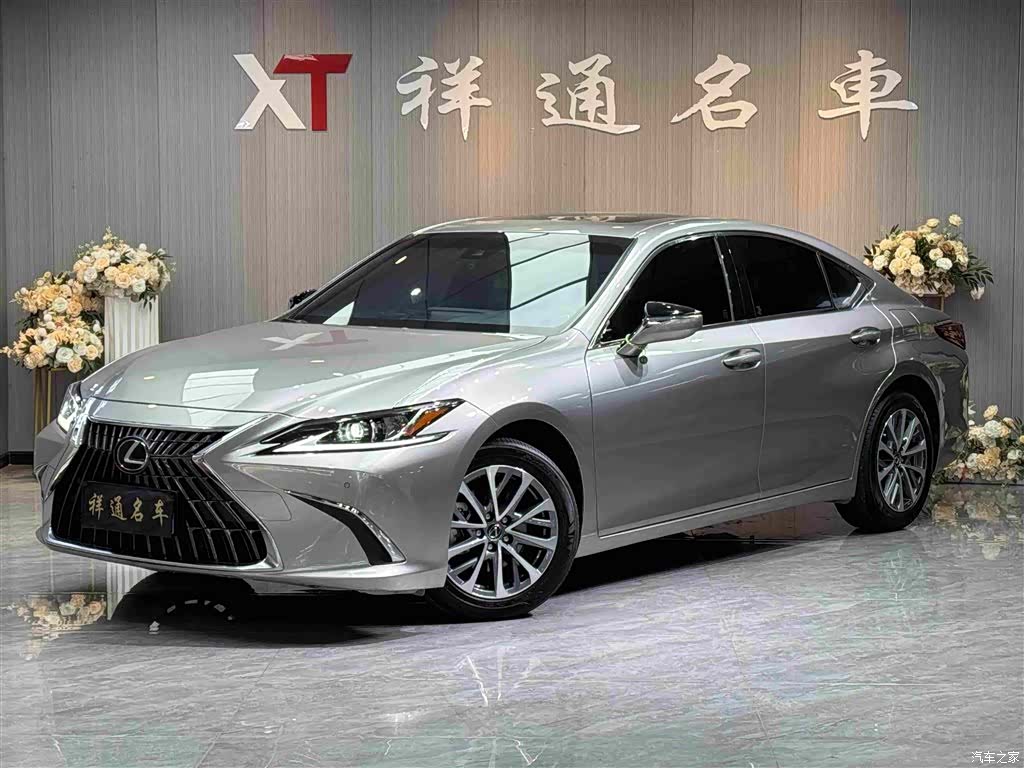 Lexus ES, 2024 1