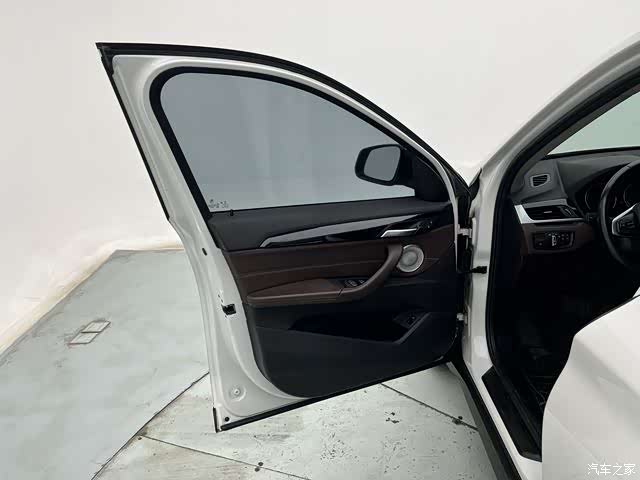 BMW X1, 2021 11