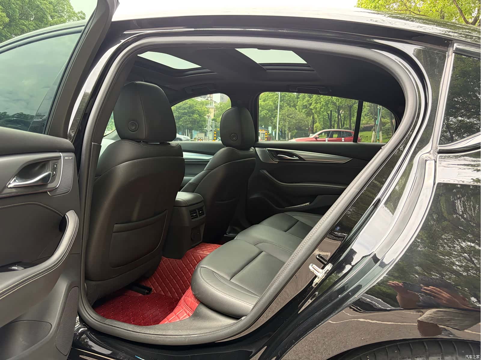 Cadillac CT5, 2023 все фото