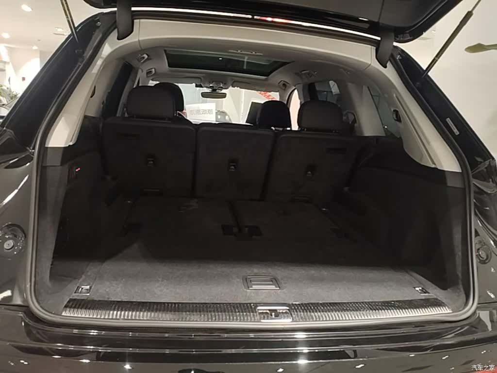 Audi Q7, 2023 19