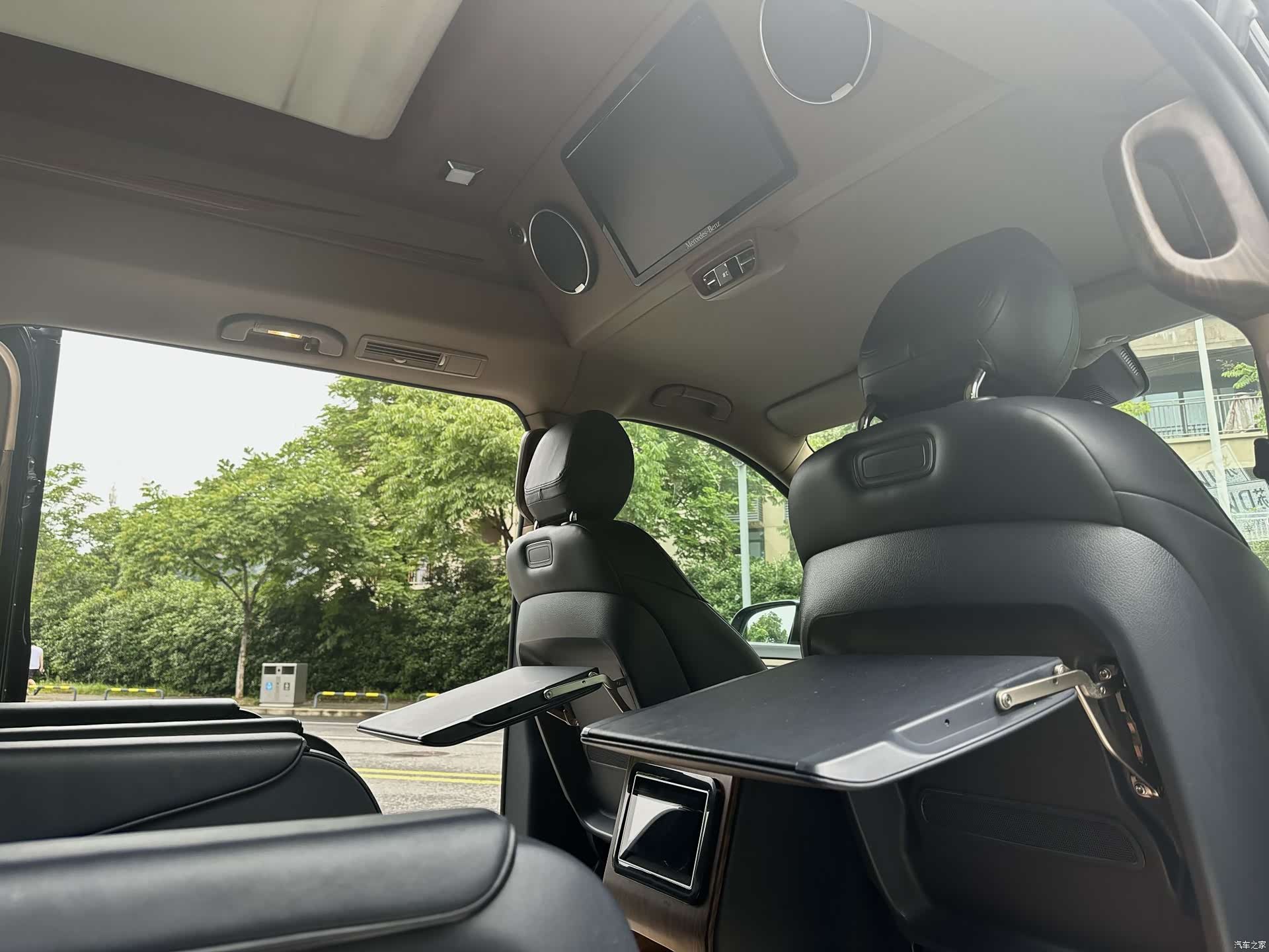 Mercedes-Benz V-Class, 2020 15