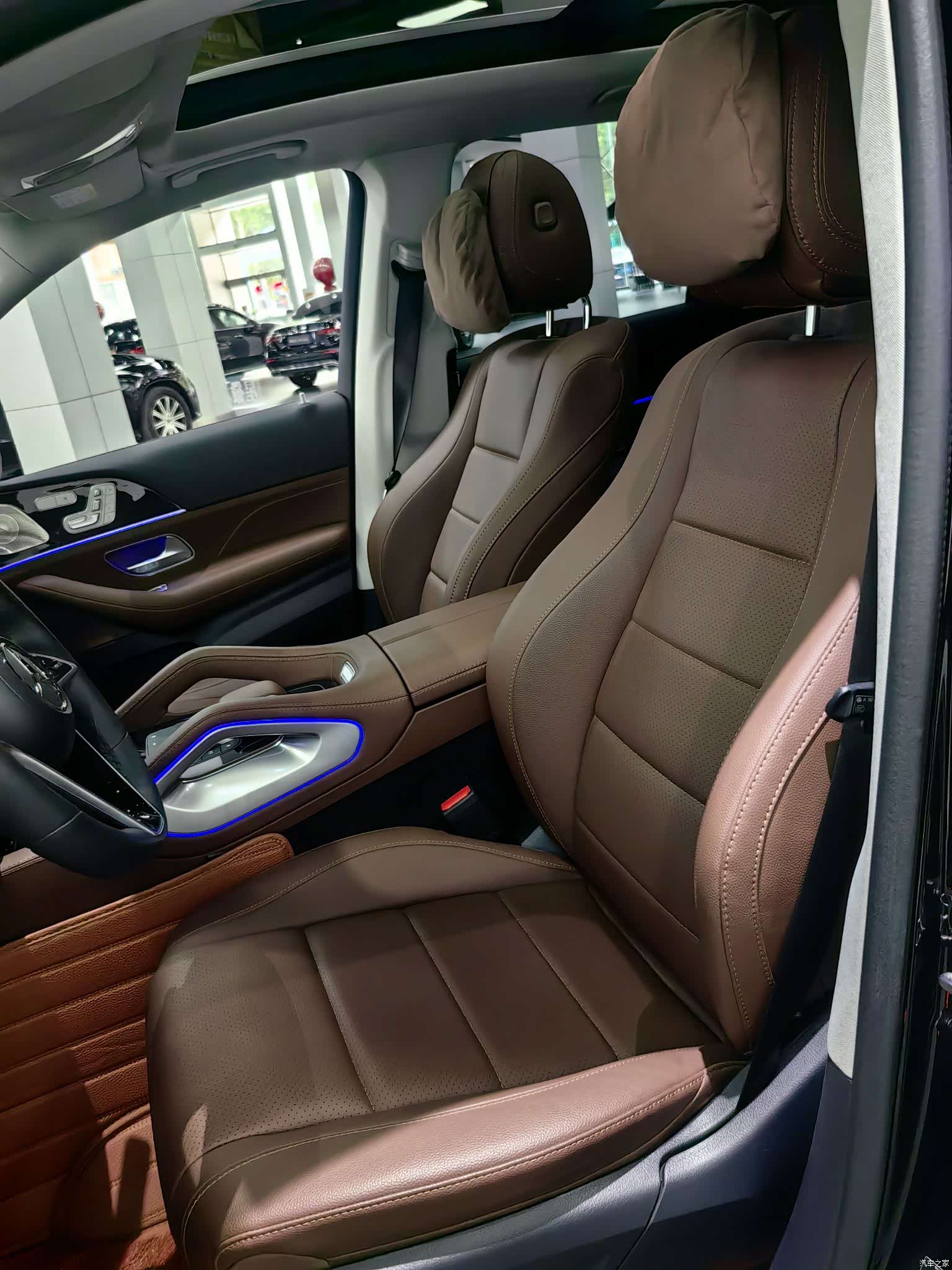 Mercedes-Benz GLE, 2025 11