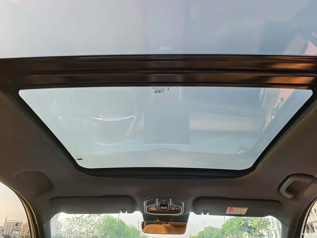 Geely 7, 2025 17