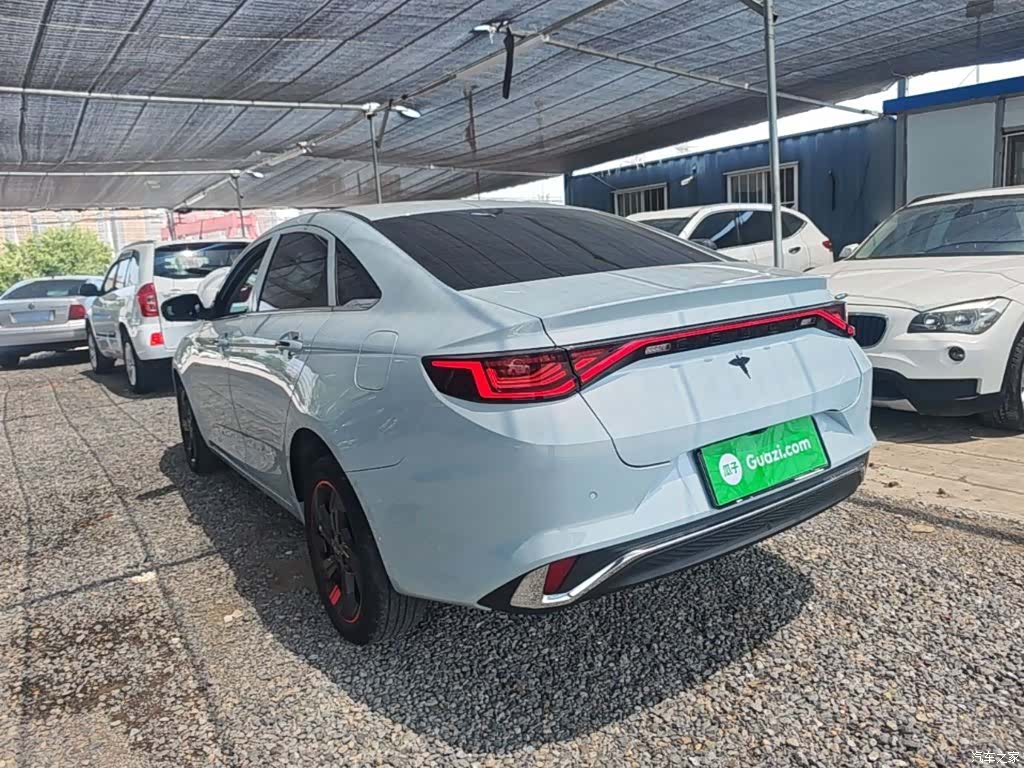 Geely Emgrand, 2022 все фото