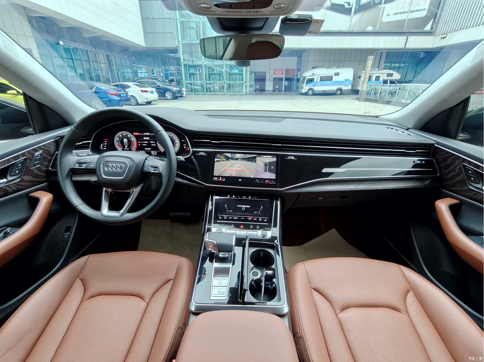 Audi Q8, 2023 13