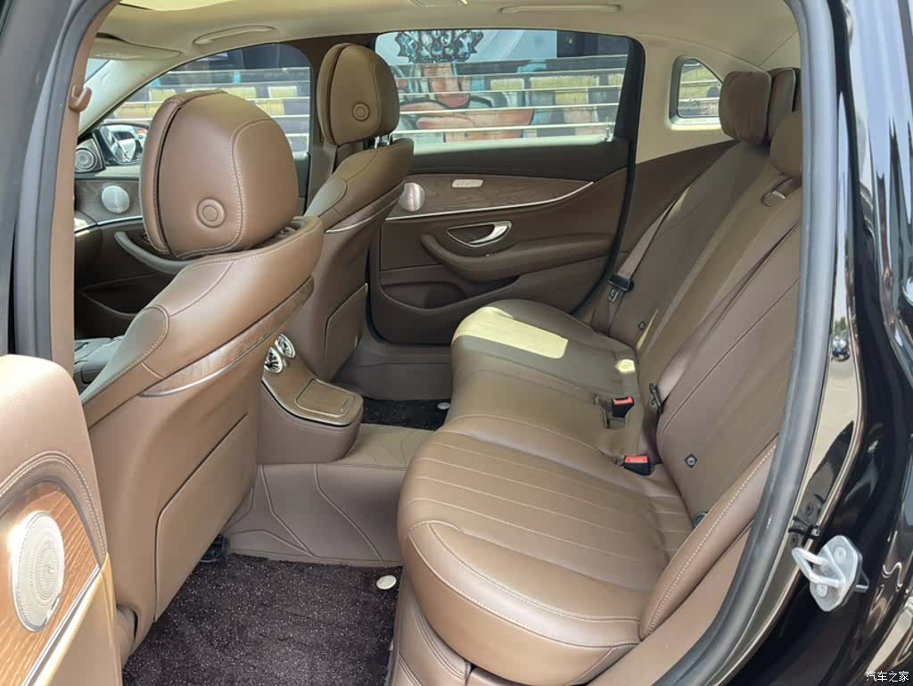 Mercedes-Benz E-Class, 2021 21