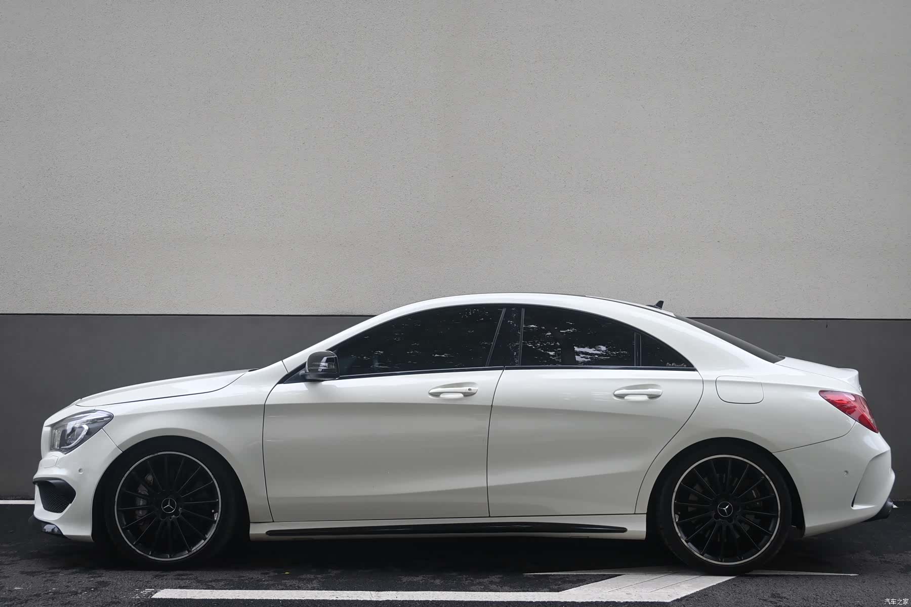 Mercedes-Benz CLA, 2015 3