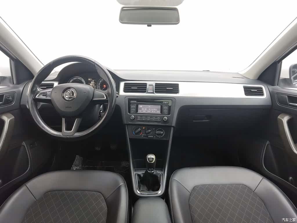 Skoda Rapid, 2018 все фото
