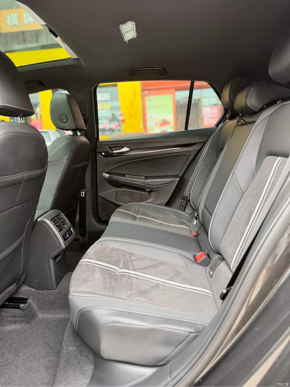 Volkswagen Golf, 2023 11