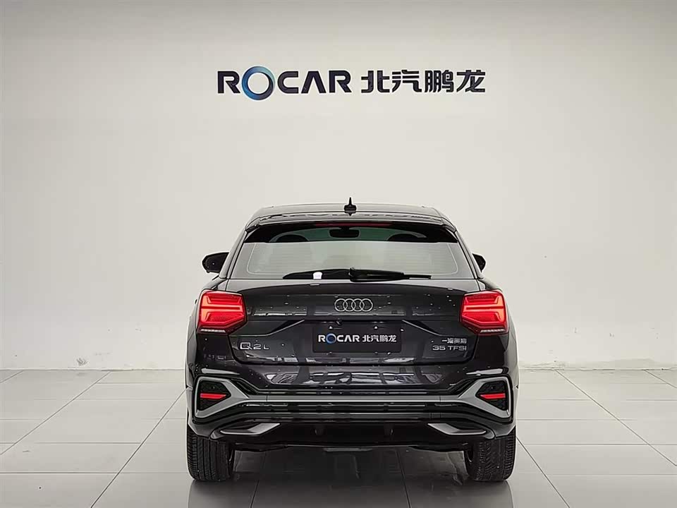 Audi Q2L
