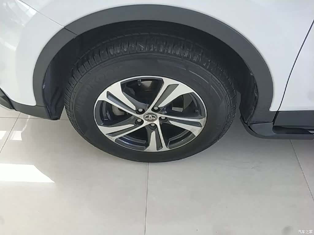 Toyota RAV4, 2015 23