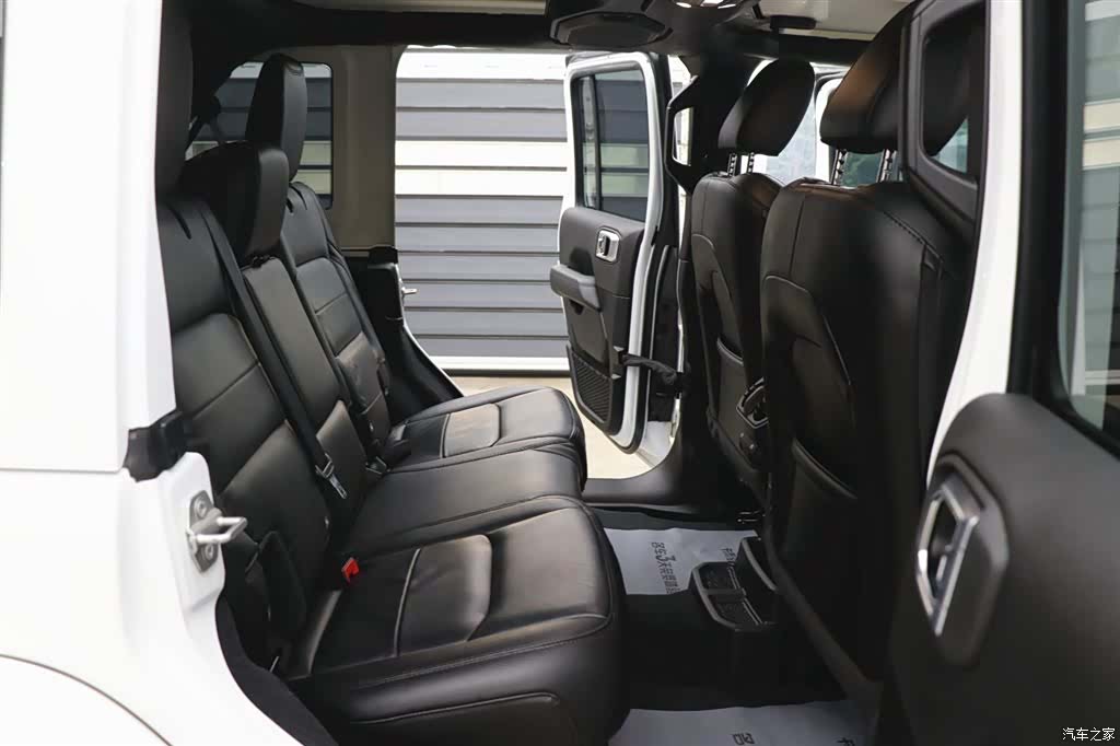 Jeep Wrangler, 2022 23
