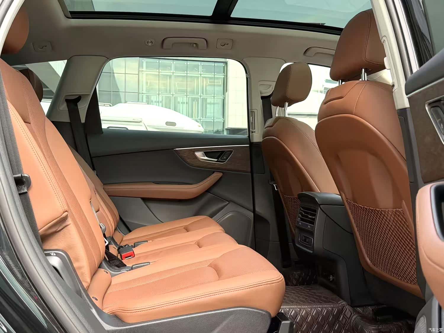 Audi Q7, 2023 10