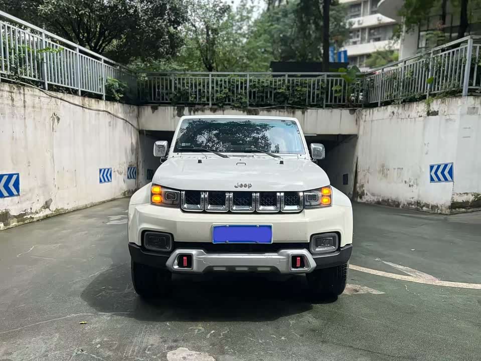 Beijing BJ40