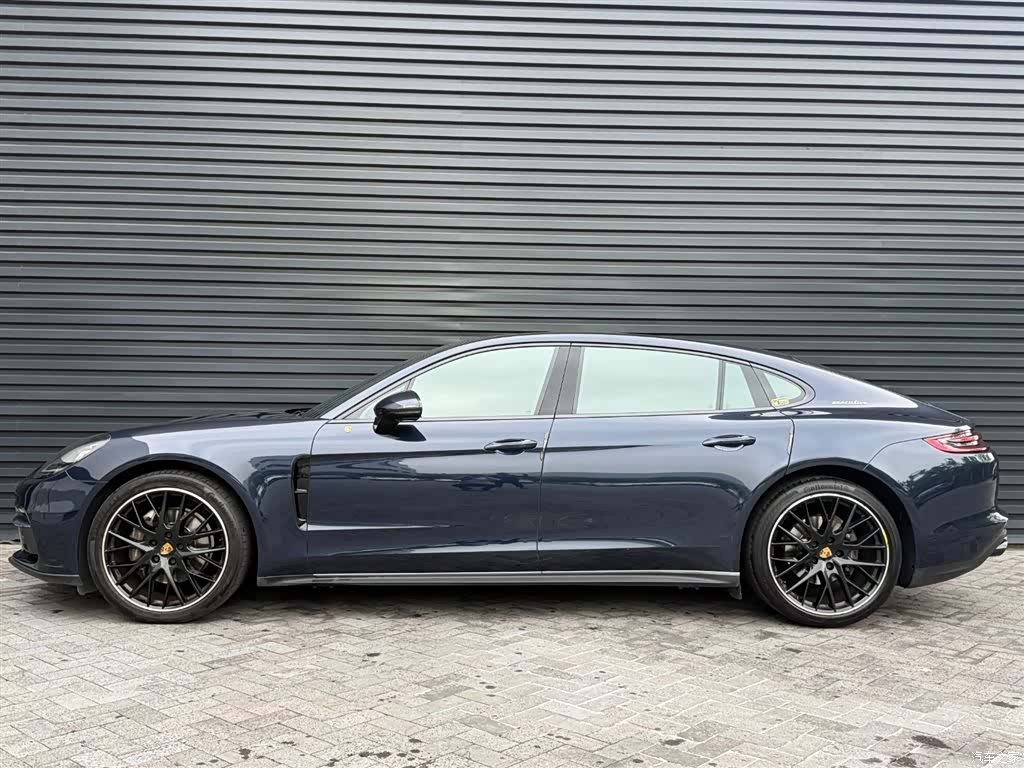 Porsche Panamera, 2019 все фото