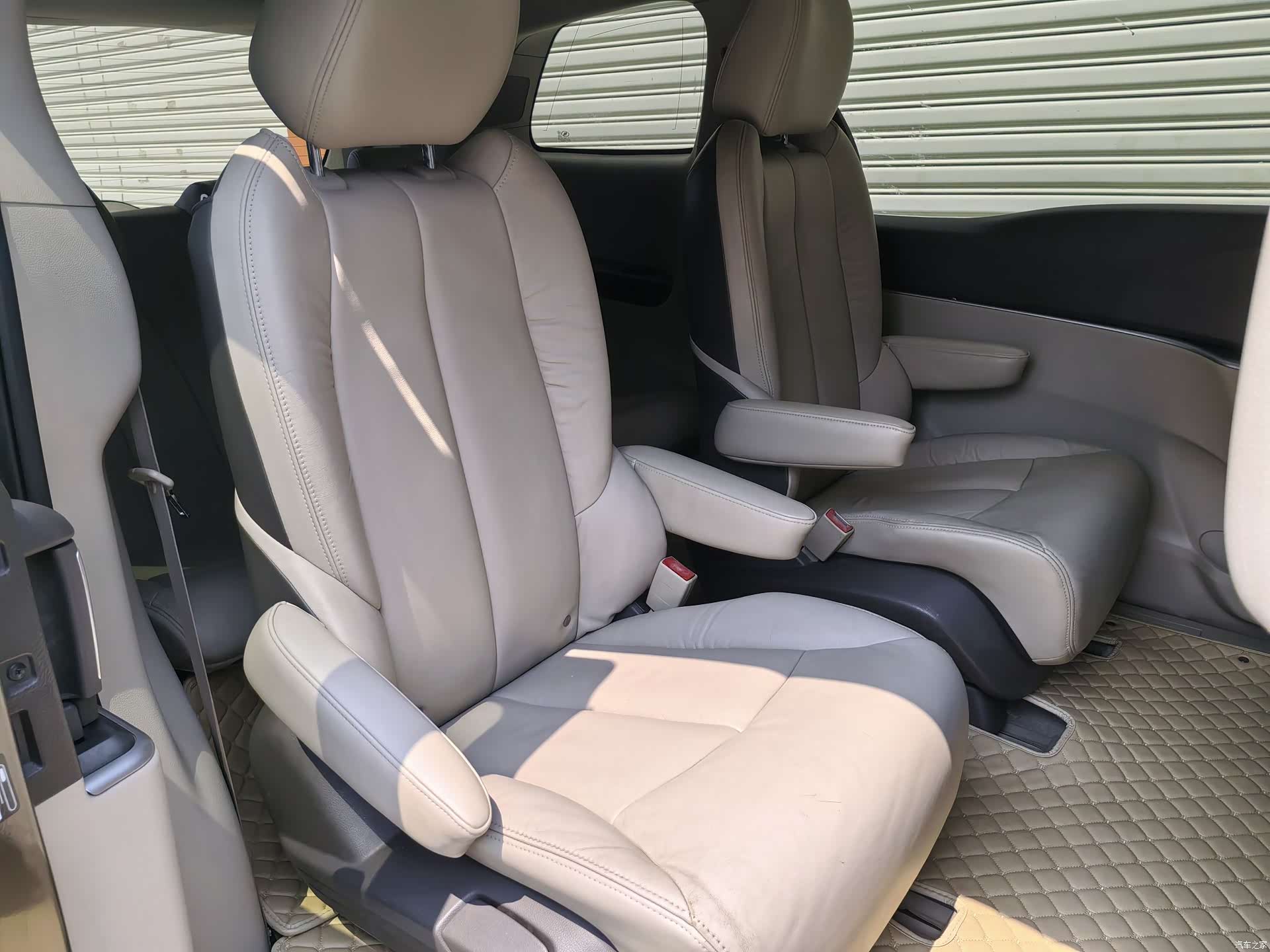 Buick GL8, 2011 все фото